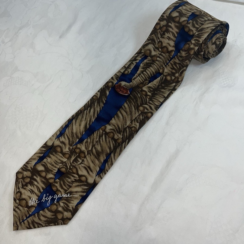 Greenwich Workshop Vintage Silk Necktie "The Big Game" Will Bullas Elephant‎ Tie